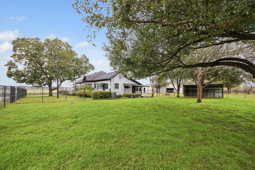 35119 FM 1093, Simonton, TX à louer - Photo de l’immeuble – Image 3 sur 14