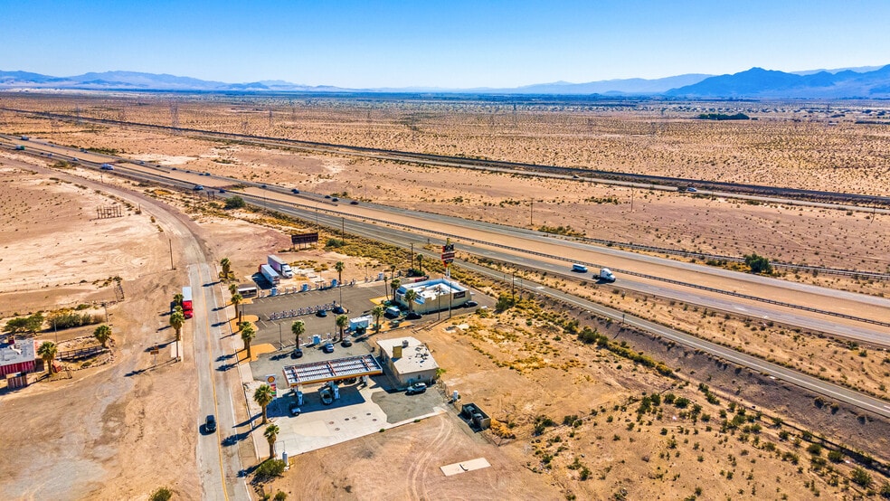 17 Yermo Rd, Yermo, CA à vendre - Aérien – Image 2 sur 12