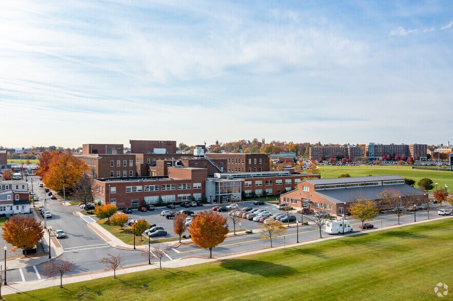 313 W Liberty St, Lancaster, PA à louer - Photo de l’immeuble – Image 3 sur 54