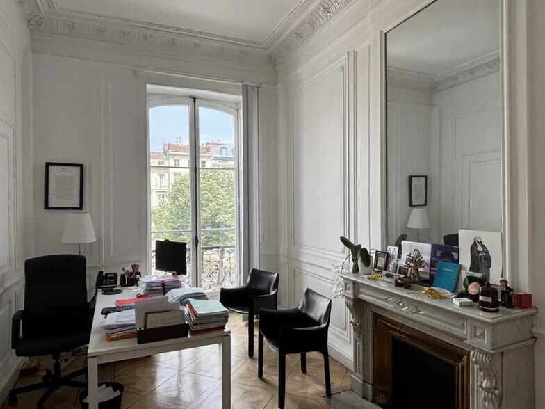 Bureau dans Bordeaux à louer - Photo de l’immeuble – Image 3 sur 8