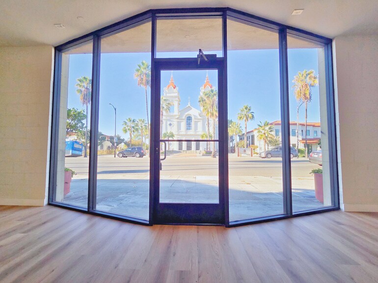 1396 E Santa Clara St, San Jose, CA à louer Photo principale– Image 1 sur 7