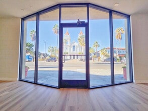 1396 E Santa Clara St, San Jose, CA à louer Photo intérieure– Image 2 sur 6