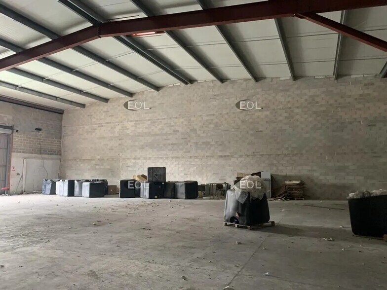 Industriel/Logistique dans Gignac-la-Nerthe à louer - Photo de l’immeuble – Image 2 sur 3