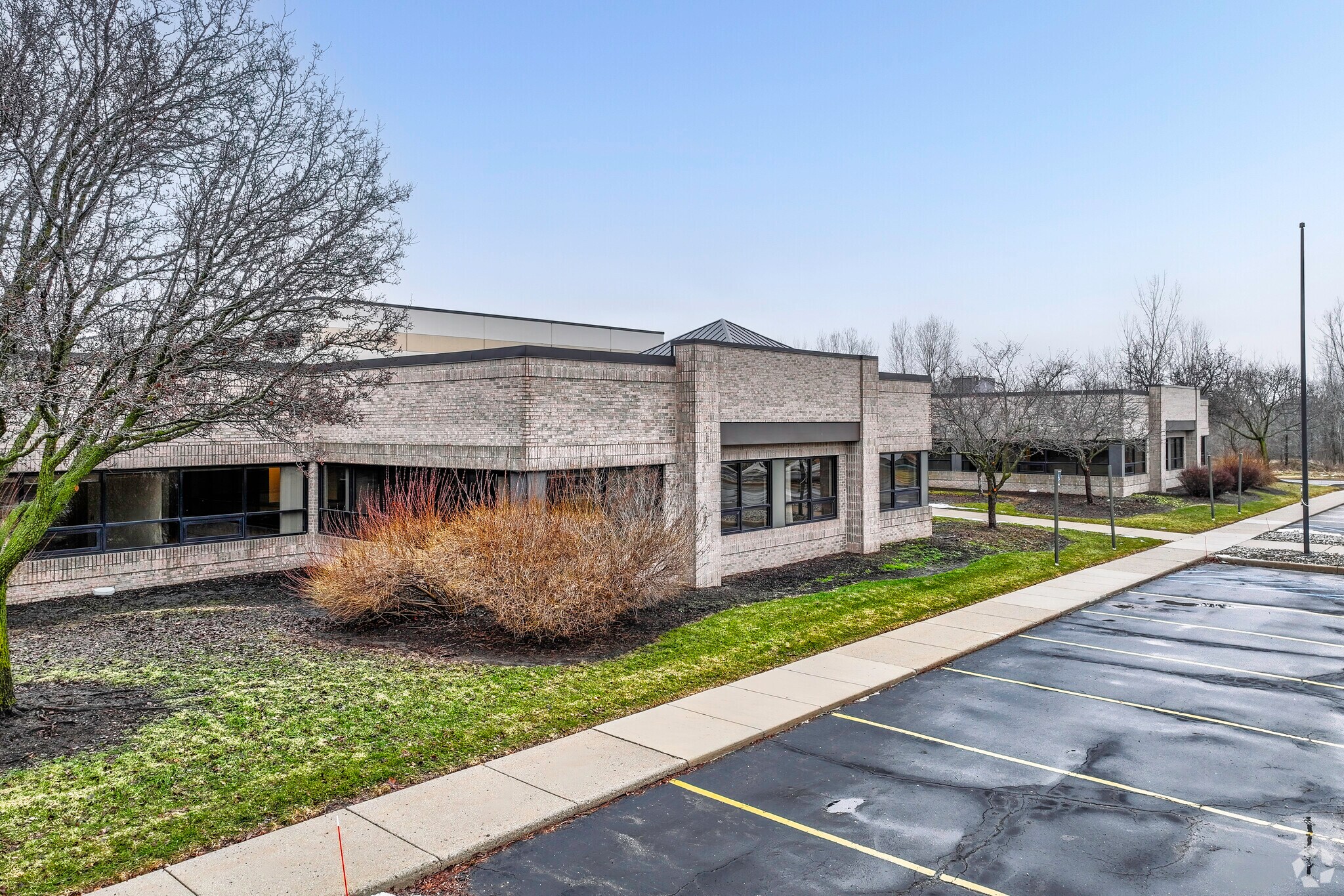 4440 Hagadorn Rd, Okemos, MI à louer Photo principale– Image 1 sur 26