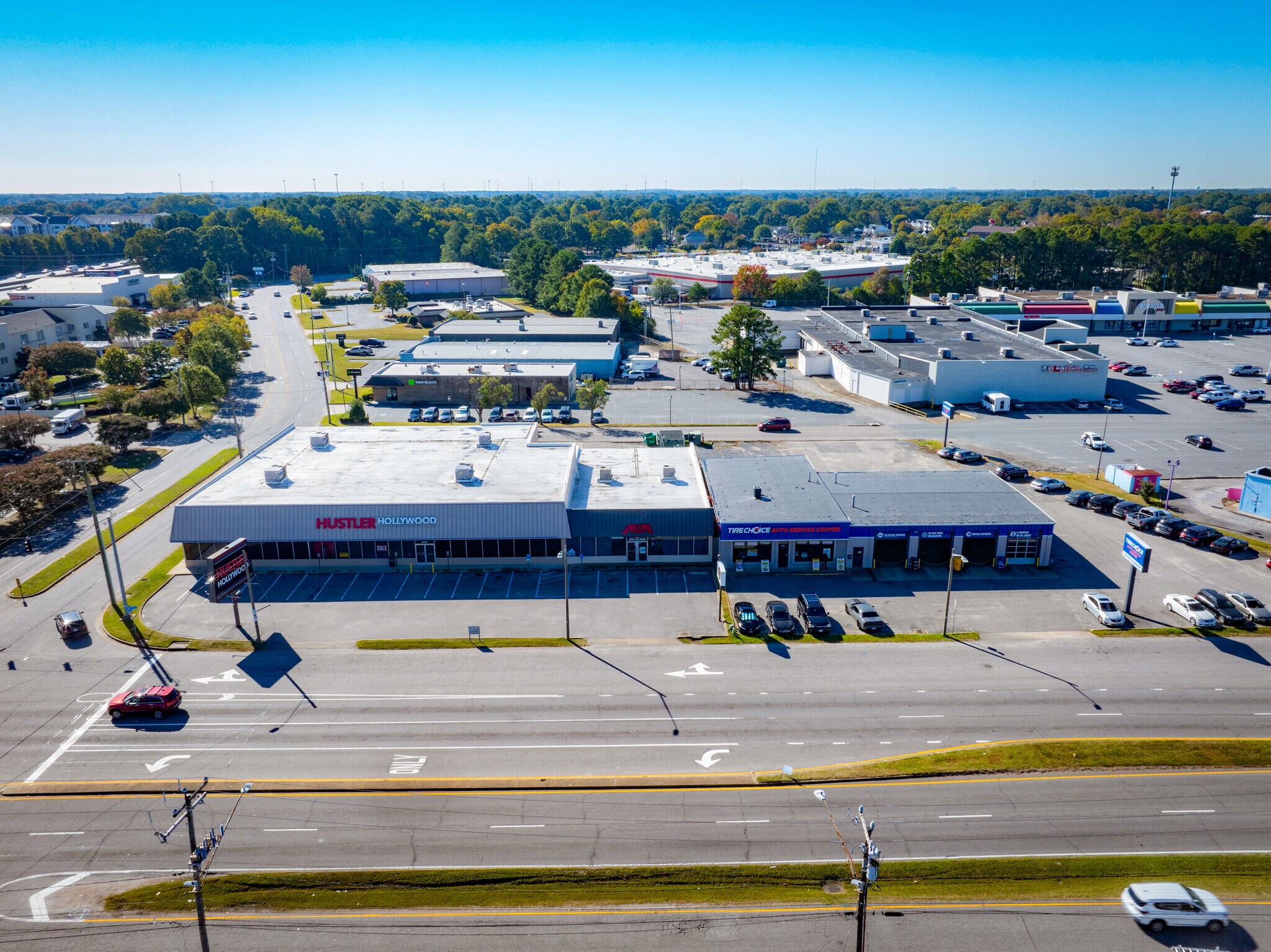 6029-6035 E Virginia Beach Blvd, Norfolk, VA à louer Photo principale– Image 1 sur 2
