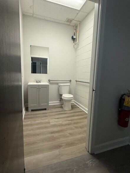 4421 Glenwood Pky, Decatur, GA à louer - Photo de l’immeuble – Image 3 sur 11