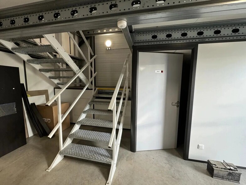 Industriel/Logistique dans Le Cannet-des-Maures à vendre - Photo intérieure – Image 3 sur 3