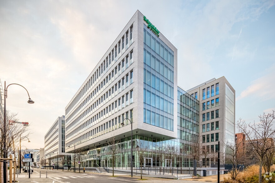 Bureau dans Rueil-Malmaison à louer - Photo principale – Image 1 sur 12