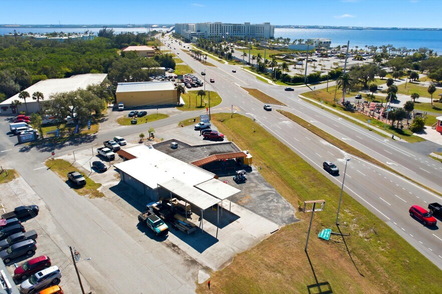 4732 Tamiami Trl, Port Charlotte, FL à vendre - Photo de l’immeuble – Image 3 sur 11