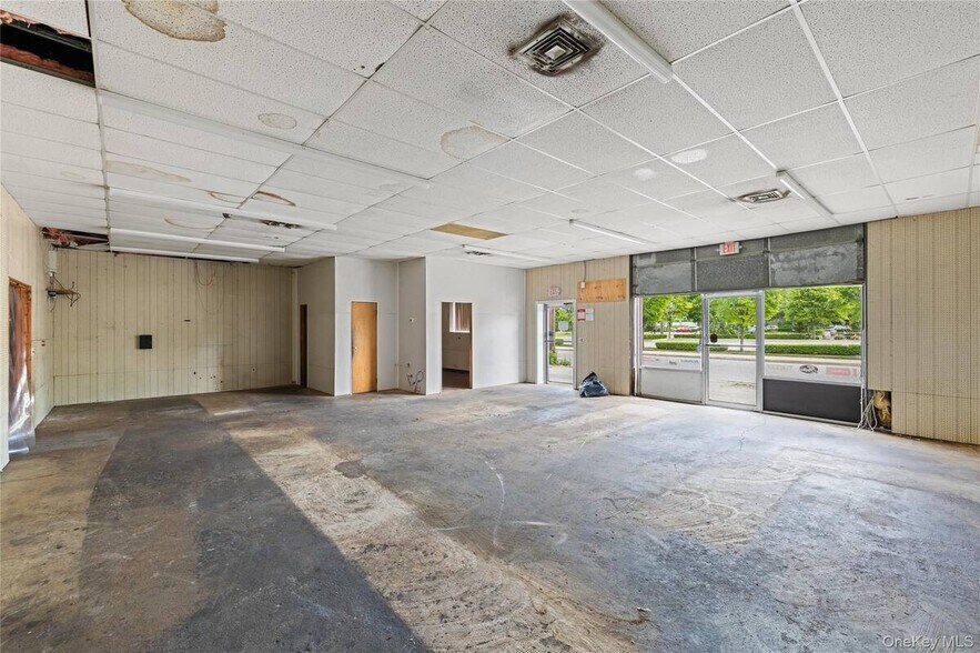 1113-1125 Prospect Ave, West Islip, NY à vendre - Photo de l’immeuble – Image 3 sur 21