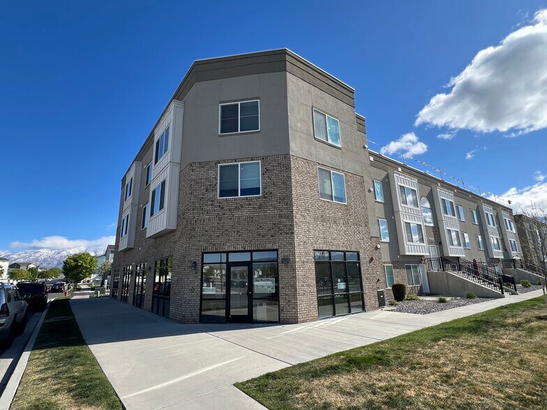 Easton Park Apartments portefeuille de 4 biens à vendre sur LoopNet.fr - Photo de l’immeuble – Image 2 sur 26