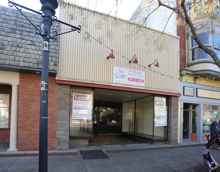 256 E High St, Pottstown, PA à vendre - Photo de l’immeuble – Image 2 sur 3