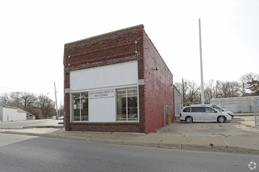 5019 Leavenworth Rd, Kansas City, KS à louer - Photo de l’immeuble – Image 3 sur 5