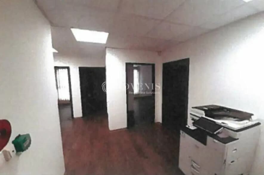 Bureau dans Nîmes à louer - Photo intérieure – Image 3 sur 4