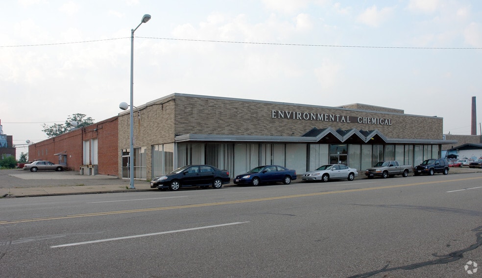 730 S Market Ave, Canton, OH à vendre - Photo principale – Image 1 sur 19