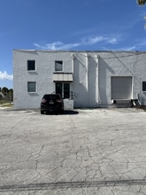 5147 W Clifton St, Tampa, FL à louer Photo de l’immeuble– Image 2 sur 2