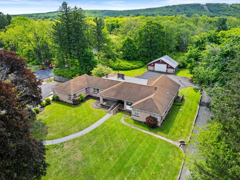 1830 Route 209, Brodheadsville, PA à vendre - Photo principale – Image 1 sur 50