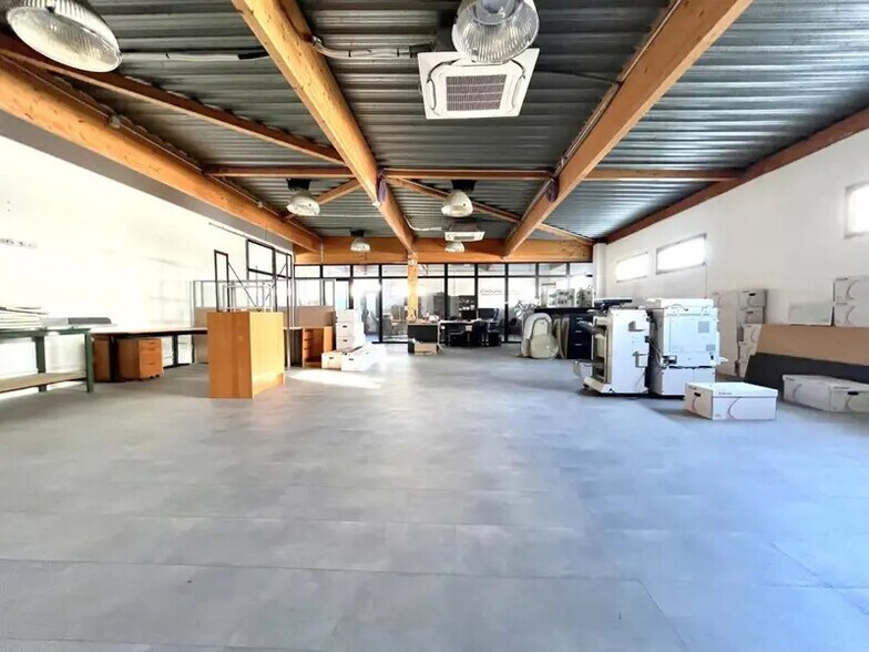 Industriel/Logistique dans Chatou à vendre - Photo de l’immeuble – Image 3 sur 21