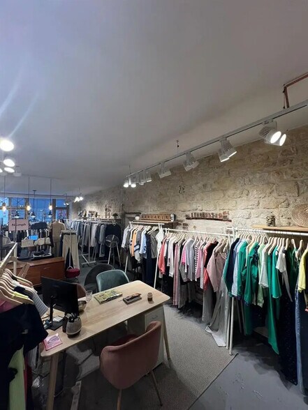 Local commercial dans Paris à louer - Photo de l’immeuble – Image 2 sur 2