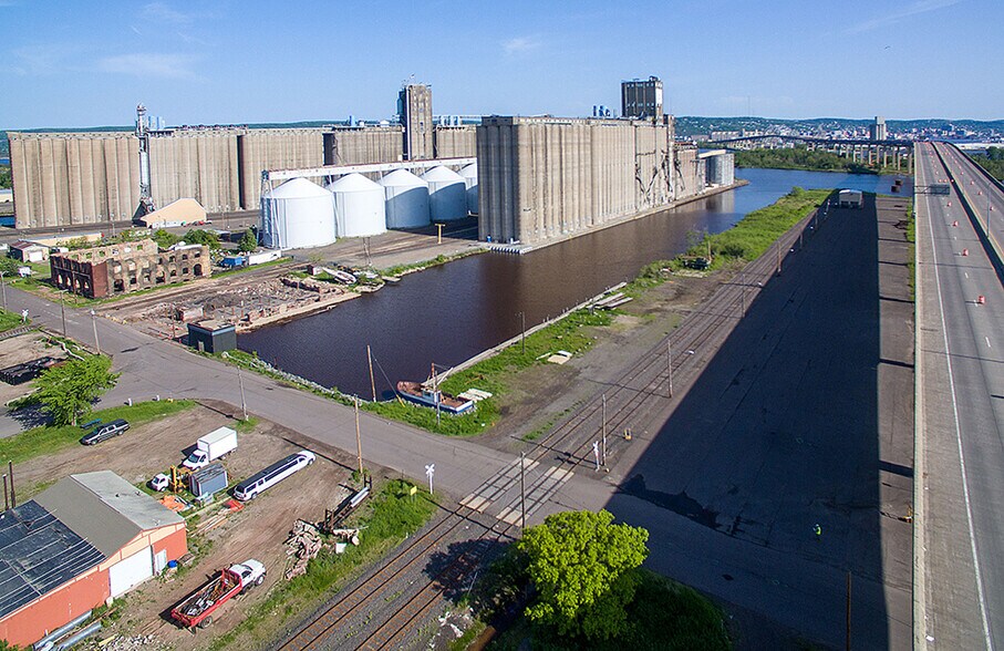 1507 N 1st St, Superior, WI à vendre - Photo de l’immeuble – Image 3 sur 16