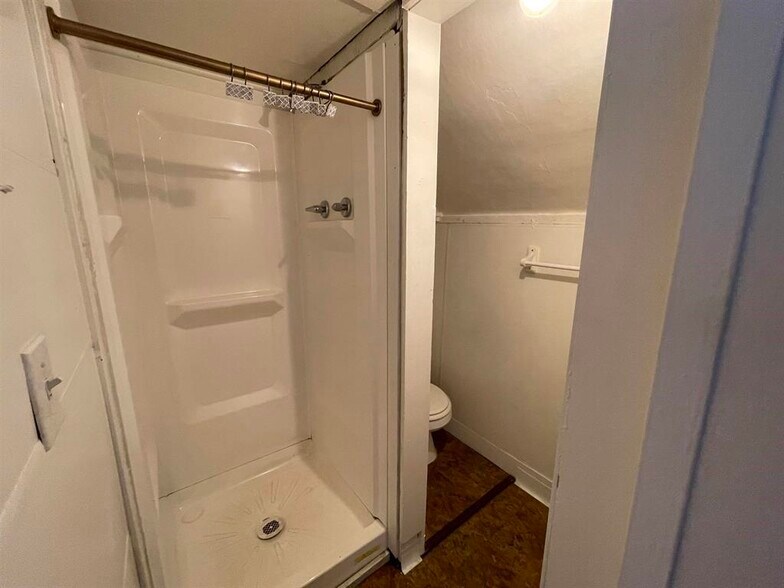 52 Chestnut Ave, Rutland, VT à vendre - Photo de l’immeuble – Image 2 sur 9