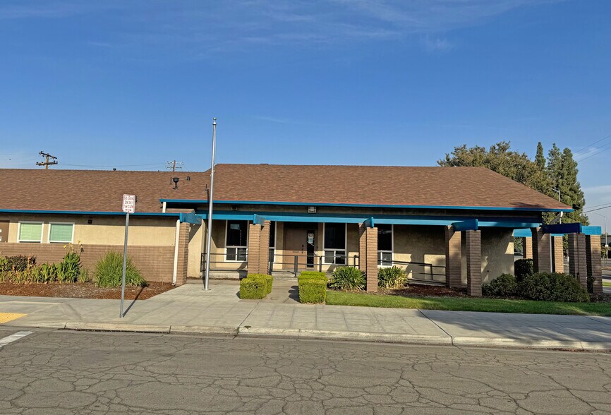 4303 E Ashlan, Fresno, CA à louer - Photo de l’immeuble – Image 2 sur 4