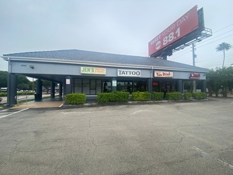 2845 N Military Trl, West Palm Beach, FL à louer Photo de l’immeuble– Image 1 sur 9