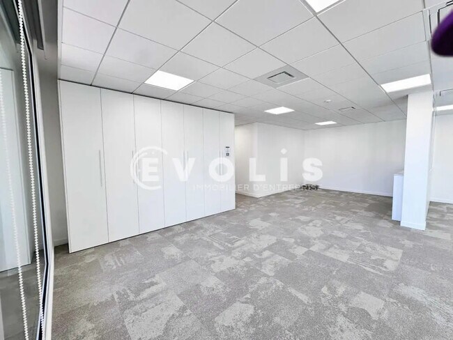 Plus de détails pour Bureau à vendre