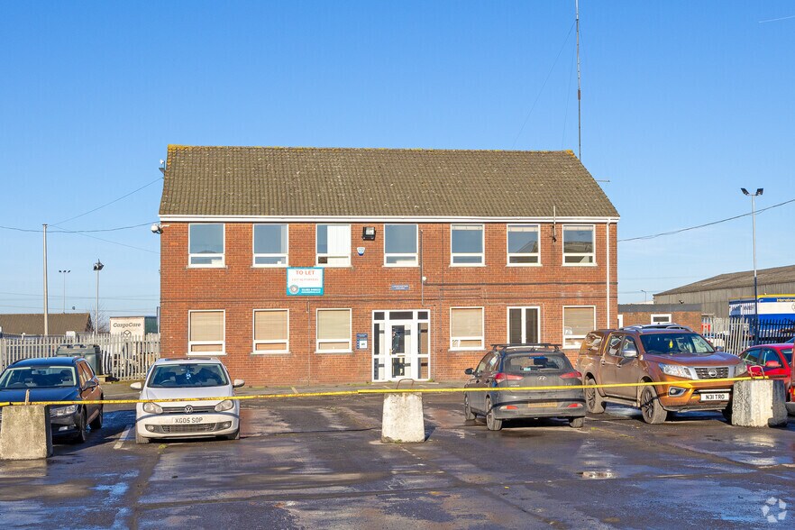 Killingholme Airfield, North Killingholme à louer - Photo de l’immeuble – Image 2 sur 8