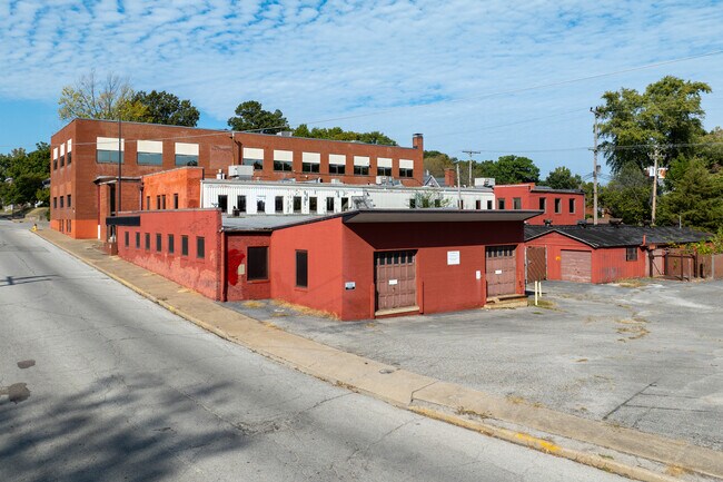 Plus de détails pour 707 E B St, Belleville, IL - Industriel/Logistique aux enchères