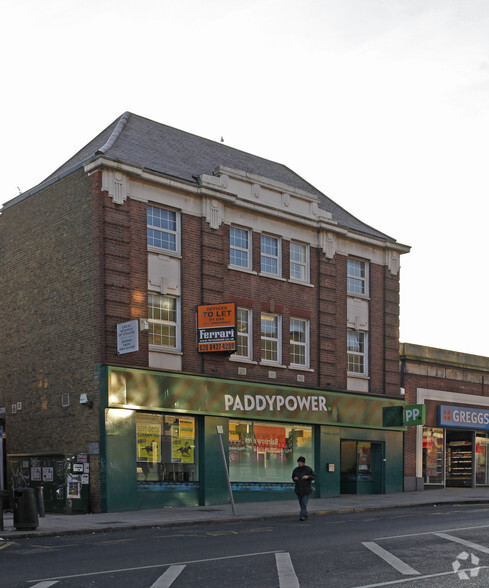 192 Station Rd, Edgware à louer - Photo de l’immeuble – Image 2 sur 2