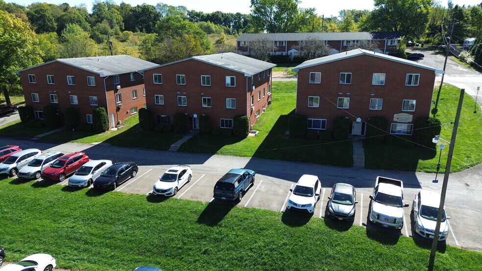 278 Cameron Dr, Slippery Rock, PA à vendre - Photo de l’immeuble – Image 2 sur 10