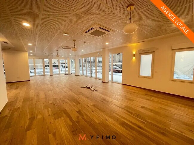 Plus de détails pour Bureau, Local d'activités à louer