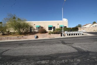 3030 Needles Hwy, Laughlin, NV à louer Photo de l’immeuble– Image 1 sur 4