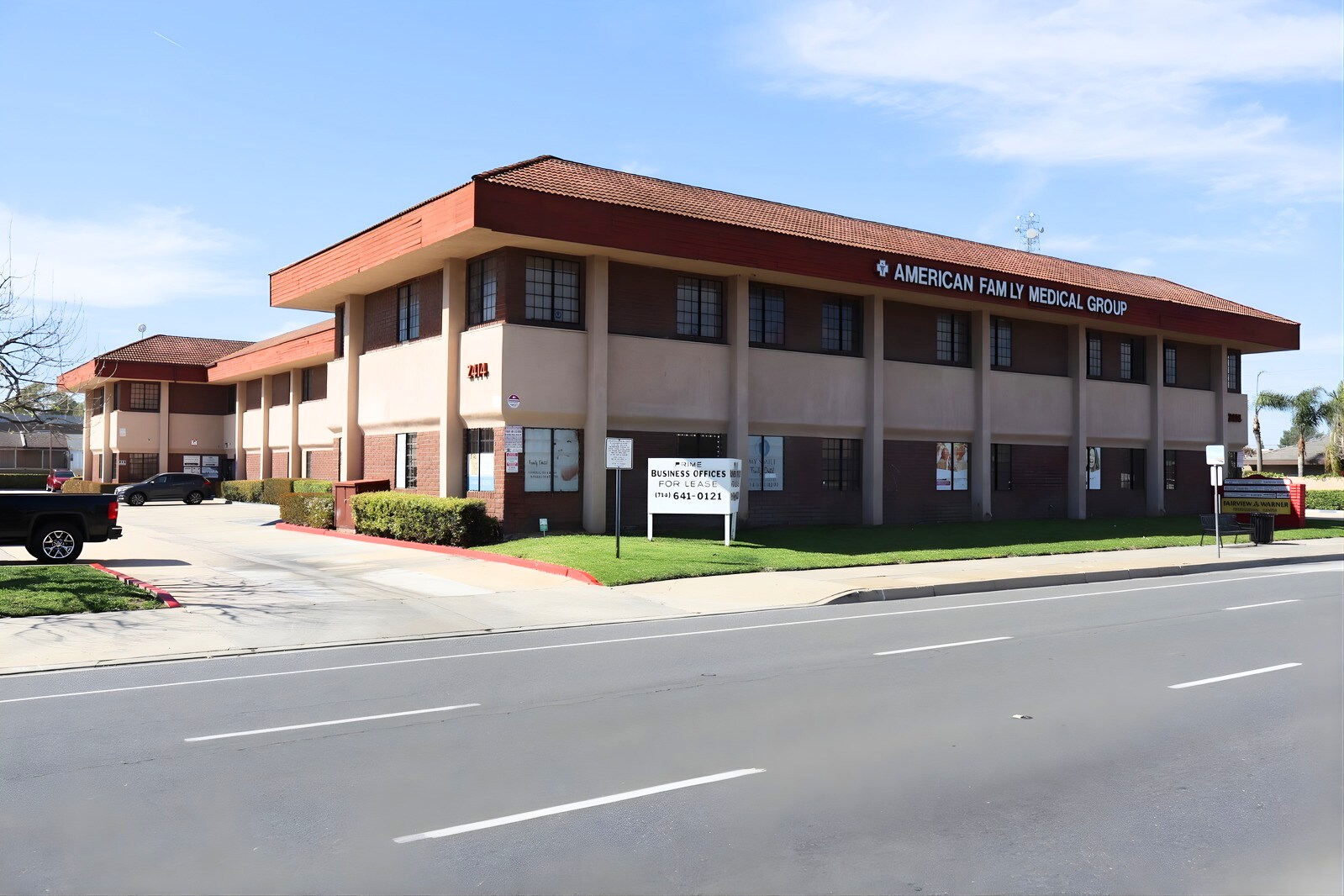 2414 S Fairview St, Santa Ana, CA à louer Photo principale– Image 1 sur 7