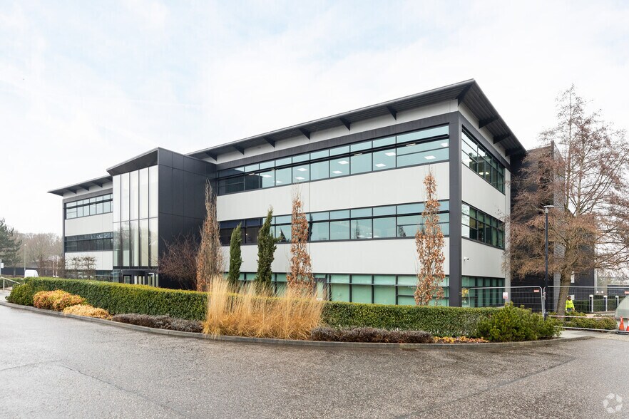 Crockford Ln, Chineham à louer - Photo principale – Image 1 sur 3