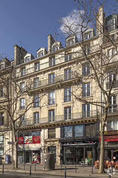 4 Rue Saint-Denis, Paris à louer - Photo de l’immeuble – Image 3 sur 4