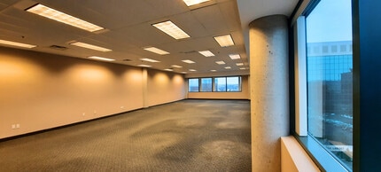 555 Legget Dr, Ottawa, ON à louer Photo intérieure– Image 2 sur 5
