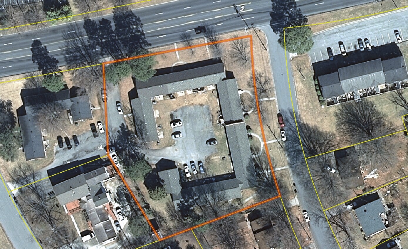 2501 Vanstory St, Greensboro, NC à vendre Aérien– Image 1 sur 31