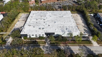 8040 Bayberry Rd, Jacksonville, FL à louer Photo de l’immeuble– Image 1 sur 4