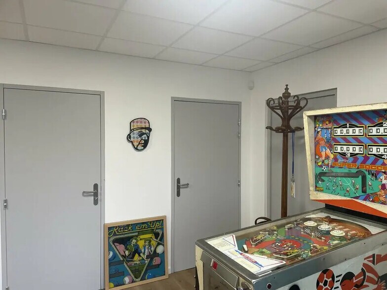 Bureau dans Bondues à louer - Photo de l’immeuble – Image 3 sur 9