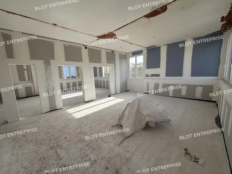 Bureau dans Lanester à vendre - Photo de l’immeuble – Image 3 sur 5