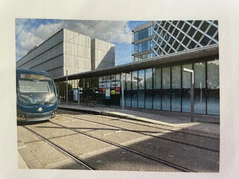 Local commercial dans Bordeaux à louer - Photo de l’immeuble – Image 1 sur 1