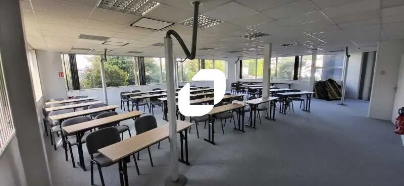 Bureau dans Mérignac à louer - Photo de l’immeuble – Image 3 sur 6