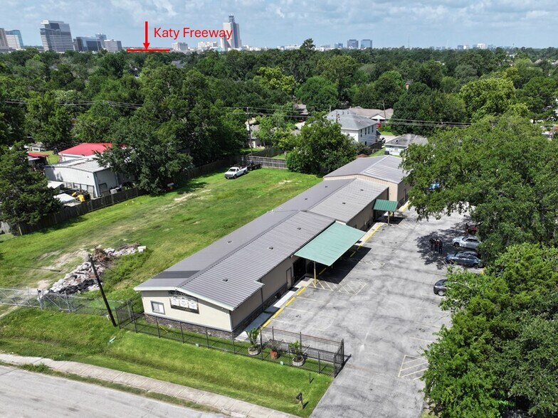 1401 Cedar Post Ln, Houston, TX à vendre - Photo de l’immeuble – Image 2 sur 23