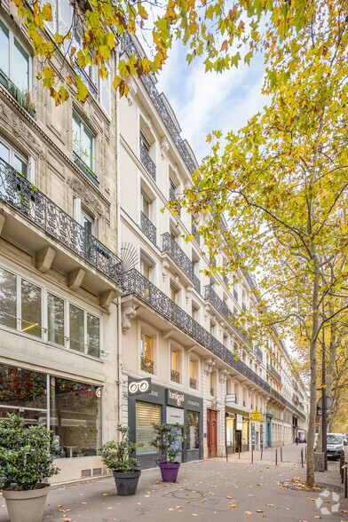 Espace de coworking dans Paris à louer - Photo de l’immeuble – Image 3 sur 4