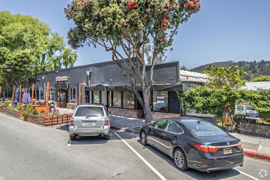315 Main St, Half Moon Bay, CA à louer - Photo de l’immeuble – Image 1 sur 16