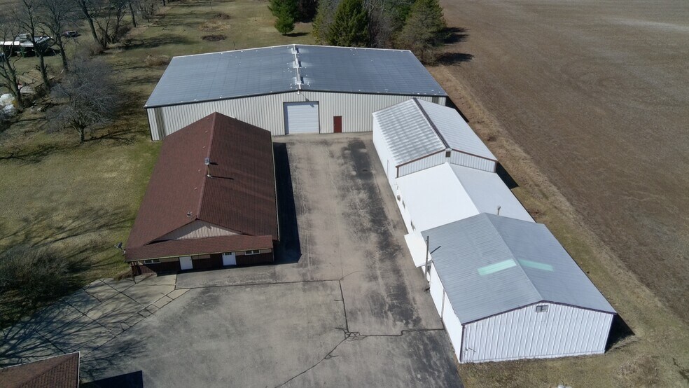 1165 WI-73, Edgerton, WI à vendre - Photo de l’immeuble – Image 2 sur 7