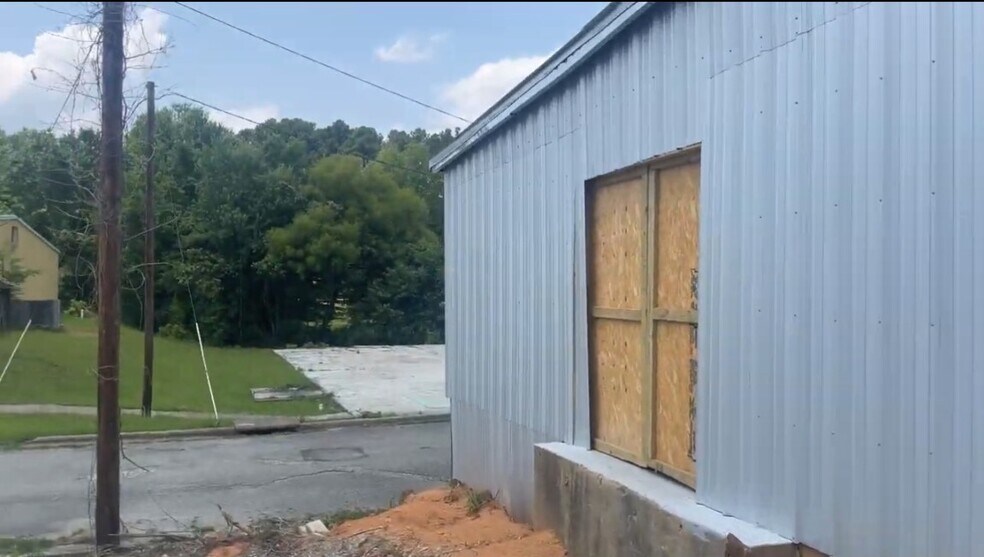 209 Clayton Ave, Roxboro, NC à louer - Photo de l’immeuble – Image 3 sur 5