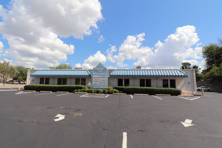 5401 S Sheridan Rd, Tulsa, OK à louer - Photo de l’immeuble – Image 2 sur 9